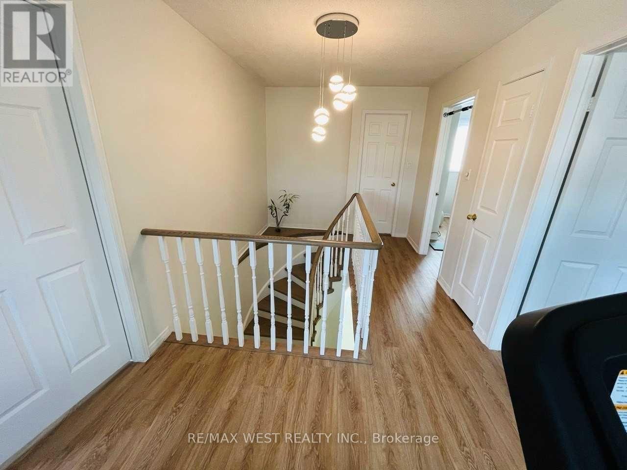 106 O'connor Crescent, Richmond Hill (North Richvale), Ontario  L4C 7N7 - Photo 15 - N12717326