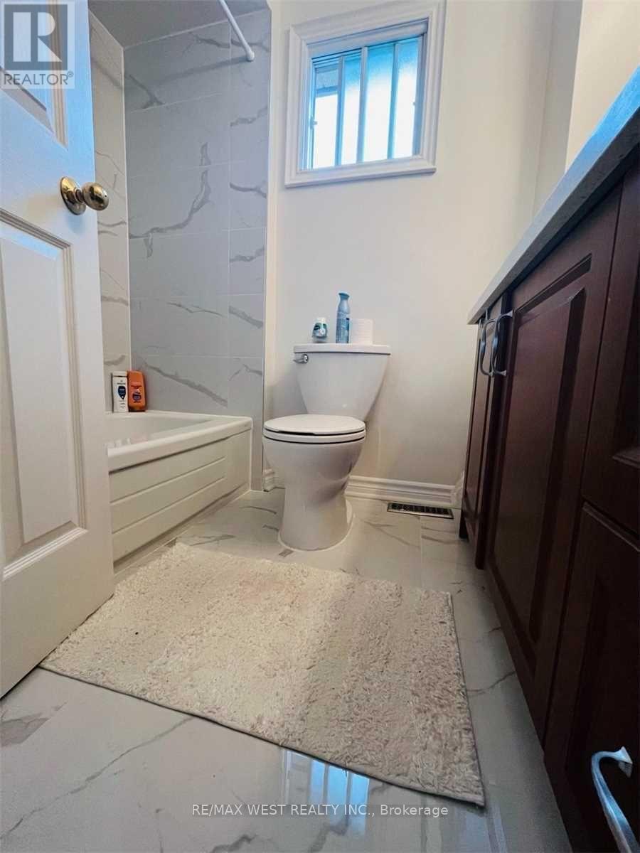 106 O'connor Crescent, Richmond Hill (North Richvale), Ontario  L4C 7N7 - Photo 20 - N12717326