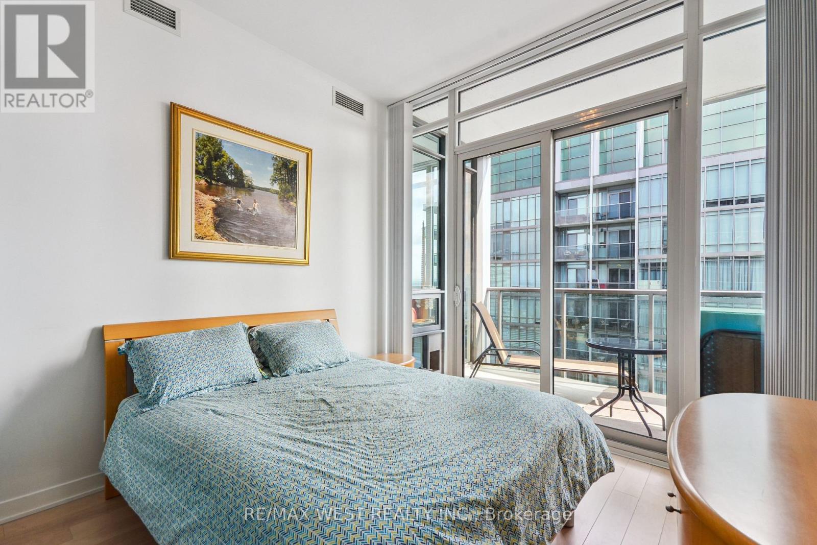 2906 - 88 Park Lawn Road, Toronto, Ontario  M8Y 0B5 - Photo 9 - W12700092