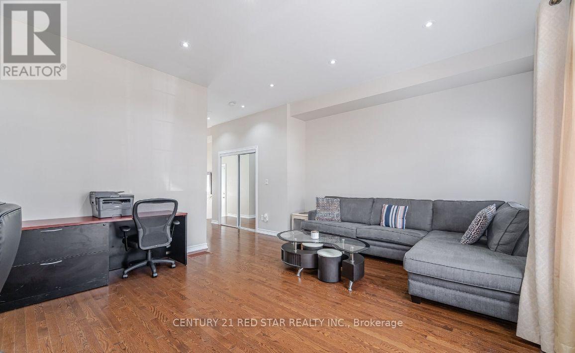 5 - 2530 Countryside Drive, Brampton, Ontario  L6R 3T4 - Photo 5 - W12702758