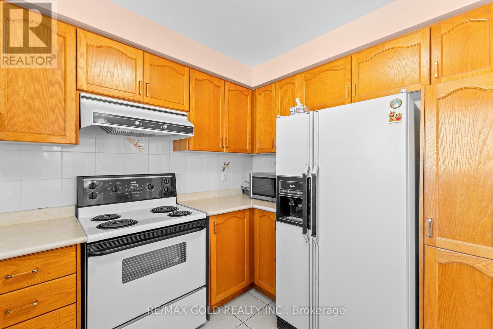 38 Mountainberry Road, Brampton (Sandringham-Wellington), Ontario  L6R 1J3 - Photo 19 - W12717198