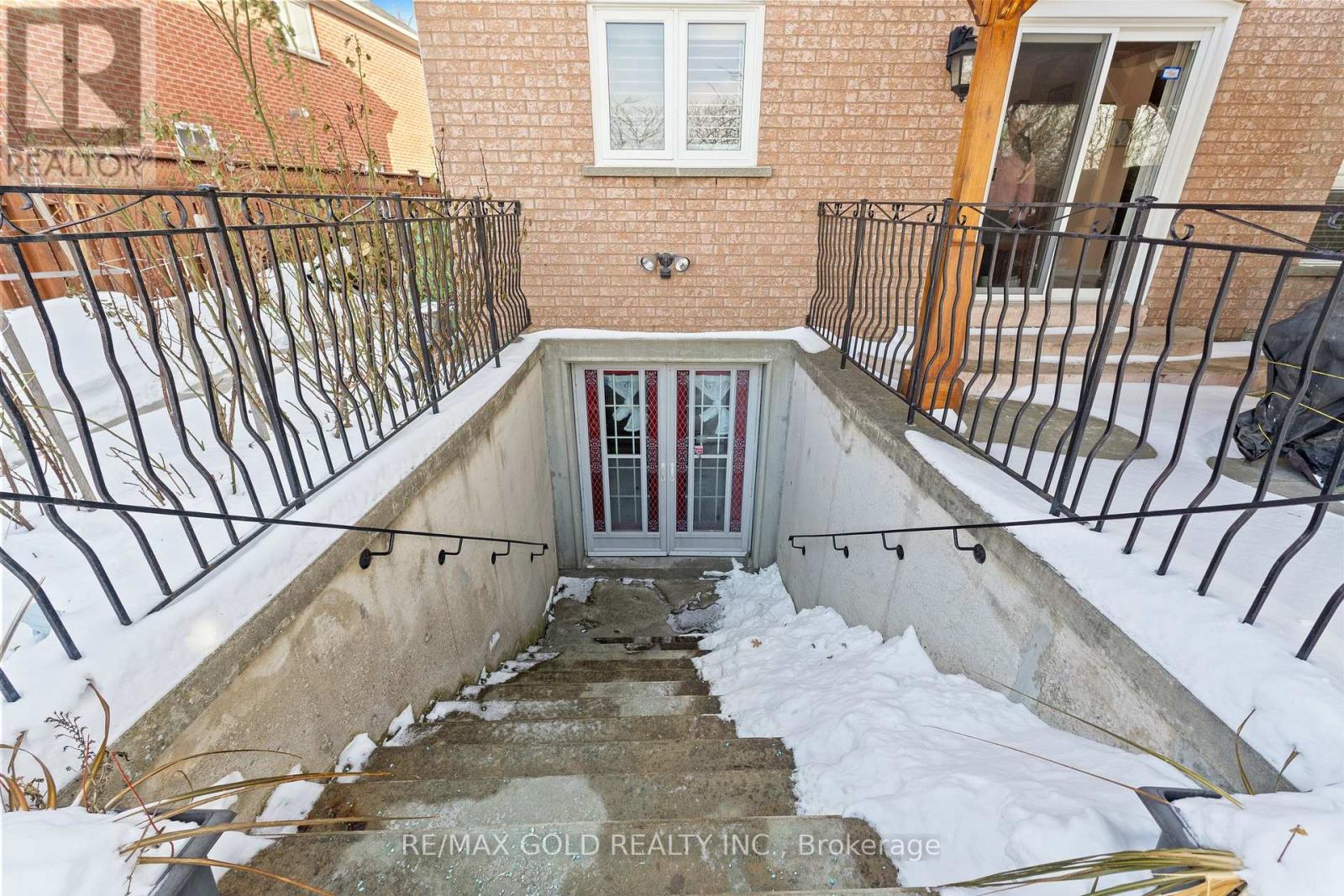 38 Mountainberry Road, Brampton (Sandringham-Wellington), Ontario  L6R 1J3 - Photo 39 - W12717198
