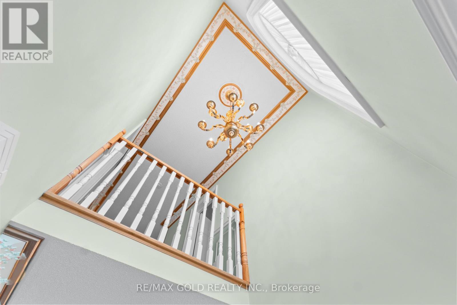 38 Mountainberry Road, Brampton (Sandringham-Wellington), Ontario  L6R 1J3 - Photo 5 - W12717198