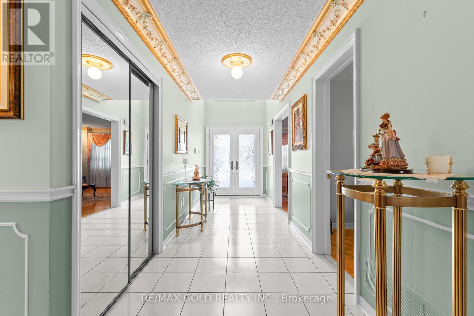 38 Mountainberry Road, Brampton (Sandringham-Wellington), Ontario  L6R 1J3 - Photo 7 - W12717198