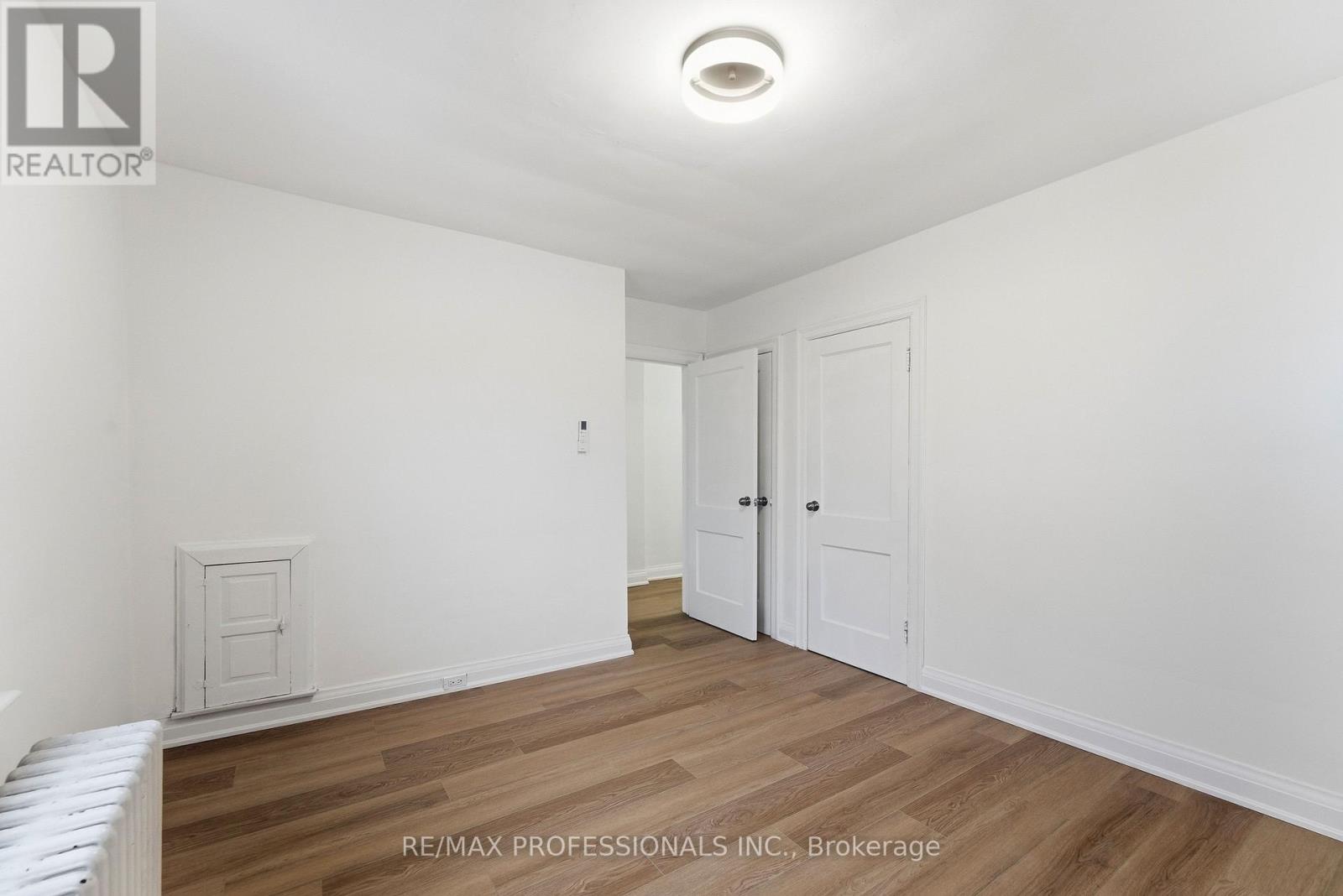 Upper - 308 Jane Street, Toronto, Ontario  M6S 3Z4 - Photo 23 - W12717204