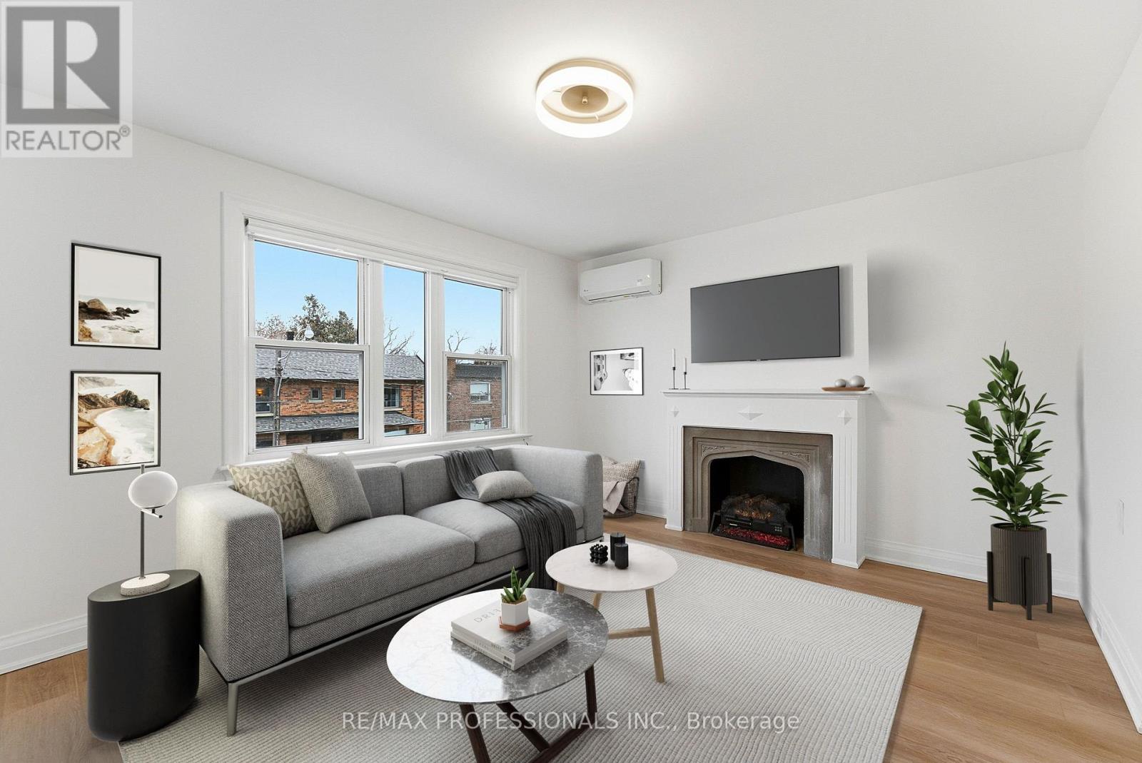 Upper - 308 Jane Street, Toronto, Ontario  M6S 3Z4 - Photo 3 - W12717204