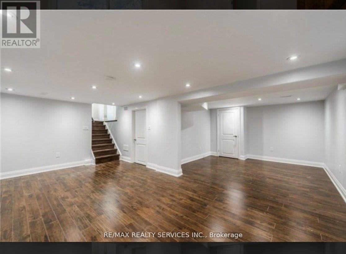 11 Duncan Bull Drive, Brampton (Brampton East), Ontario  L6W 1H2 - Photo 9 - W12717240