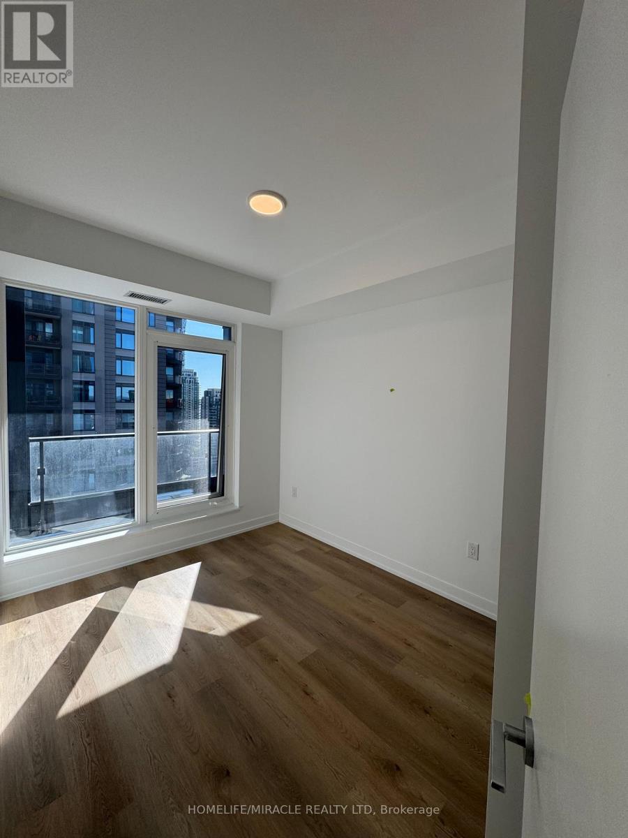 2207 - 395 Square One Drive, Mississauga, Ontario  L5B 0P6 - Photo 2 - W12717254