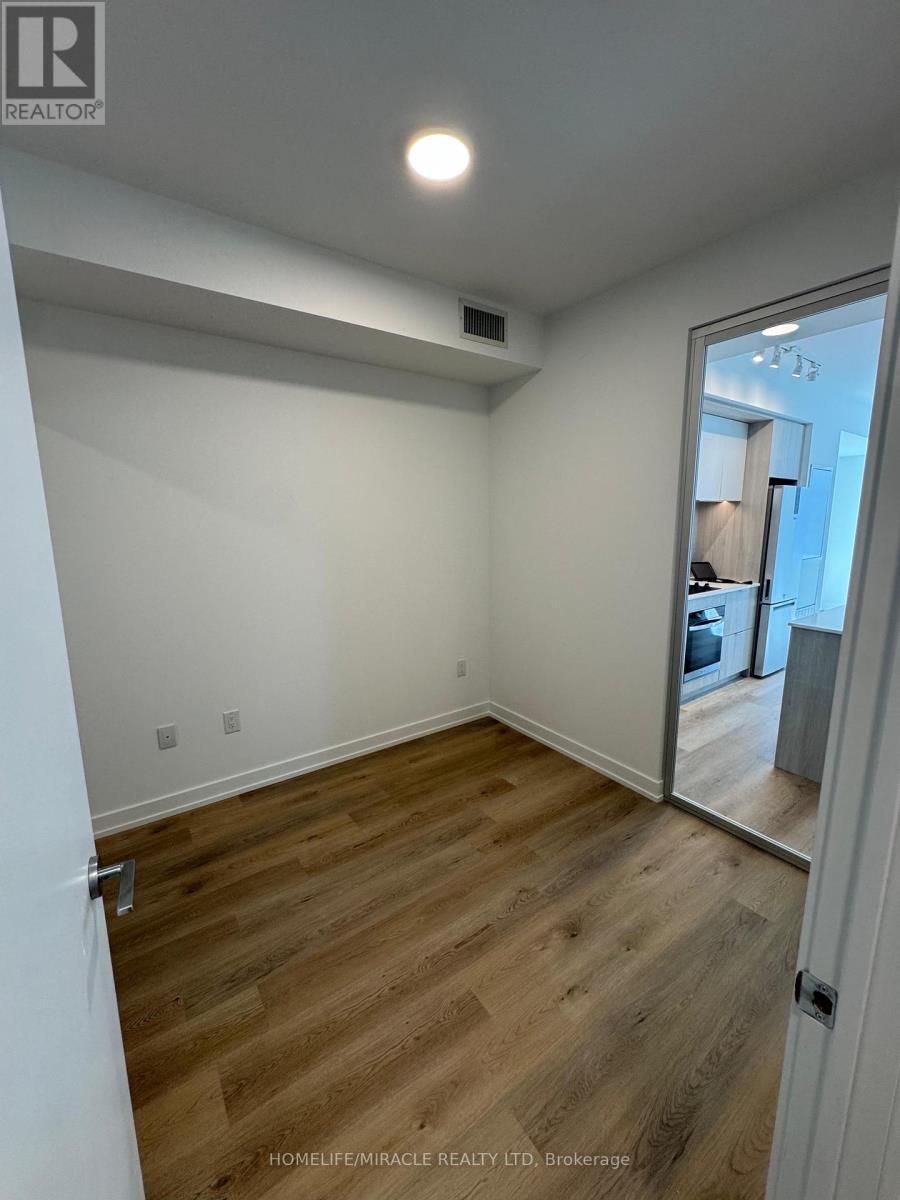 2207 - 395 Square One Drive, Mississauga, Ontario  L5B 0P6 - Photo 8 - W12717254