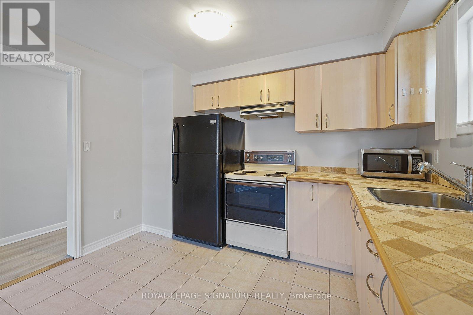 1 - 44 Albert Avenue, Toronto (Mimico), Ontario  M8V 2L7 - Photo 9 - W12717260