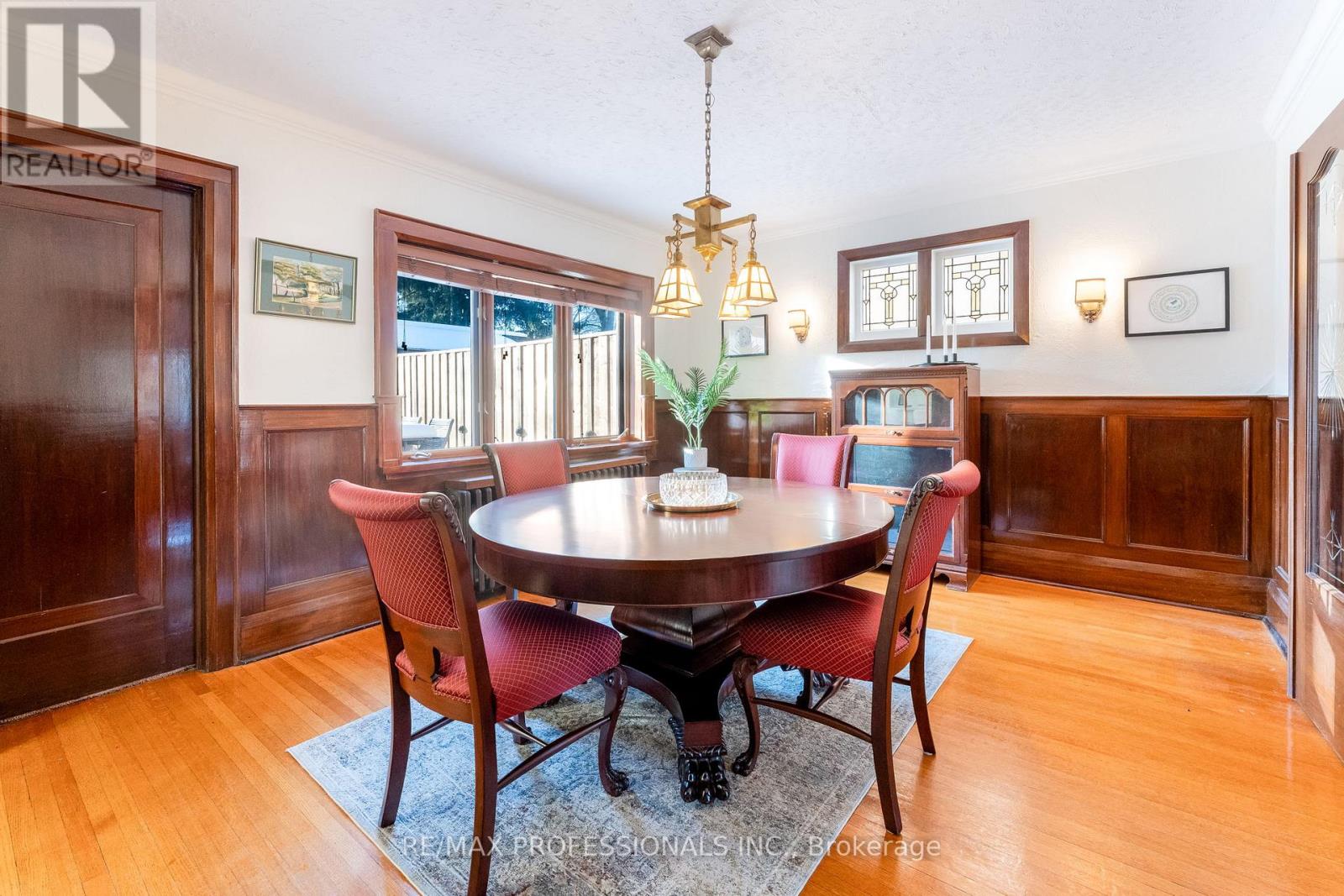 3 Lynngrove Avenue, Toronto (Kingsway South), Ontario  M8X 1M3 - Photo 11 - W12717292