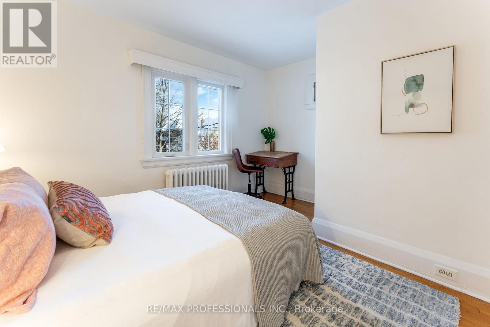 3 Lynngrove Avenue, Toronto (Kingsway South), Ontario  M8X 1M3 - Photo 22 - W12717292