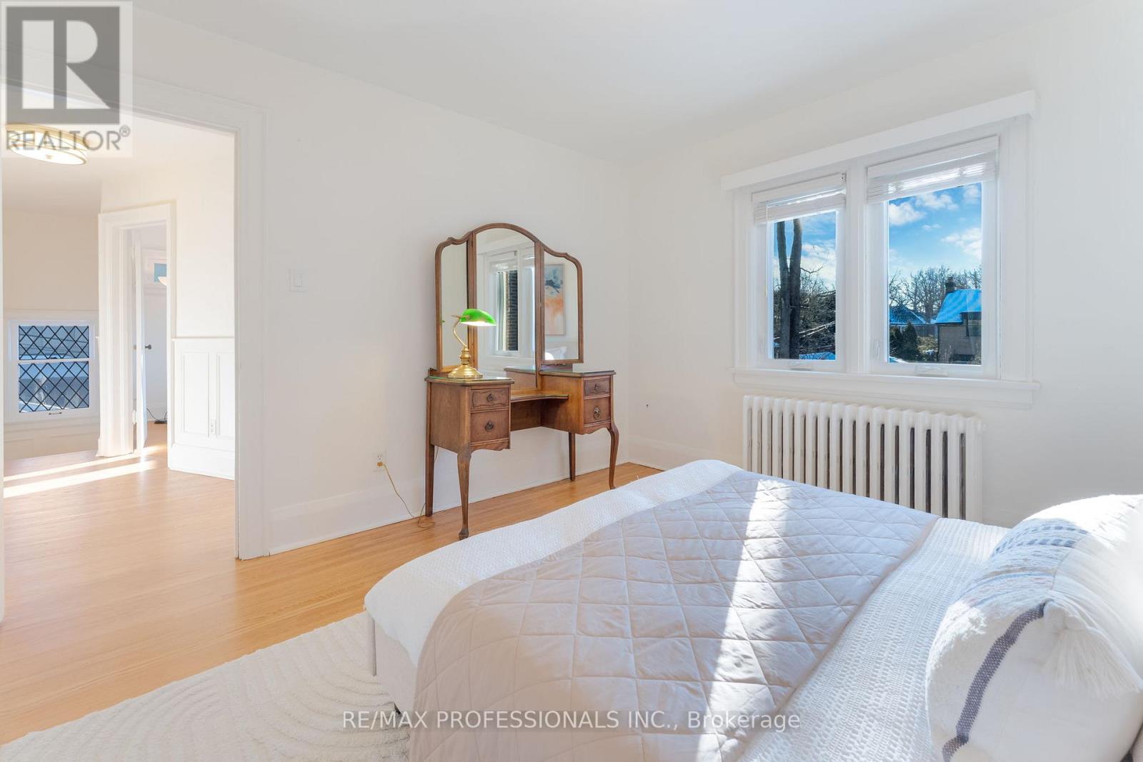 3 Lynngrove Avenue, Toronto (Kingsway South), Ontario  M8X 1M3 - Photo 27 - W12717292