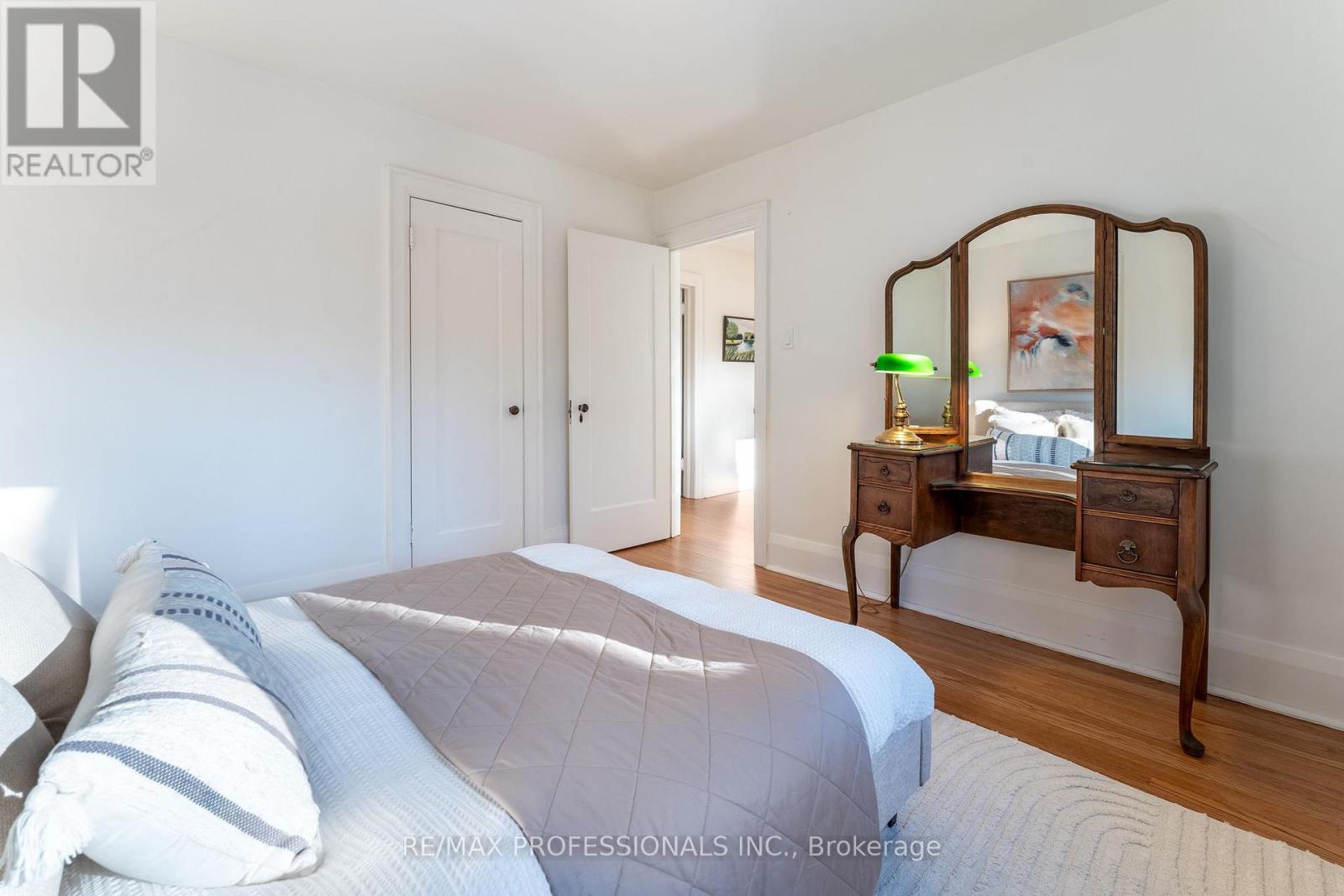 3 Lynngrove Avenue, Toronto (Kingsway South), Ontario  M8X 1M3 - Photo 28 - W12717292