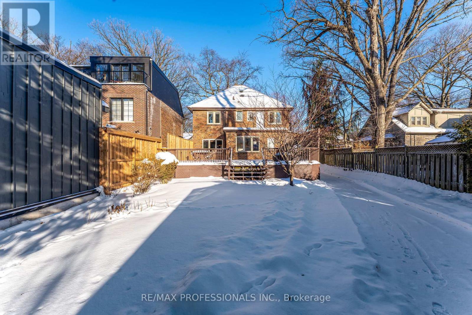 3 Lynngrove Avenue, Toronto (Kingsway South), Ontario  M8X 1M3 - Photo 36 - W12717292