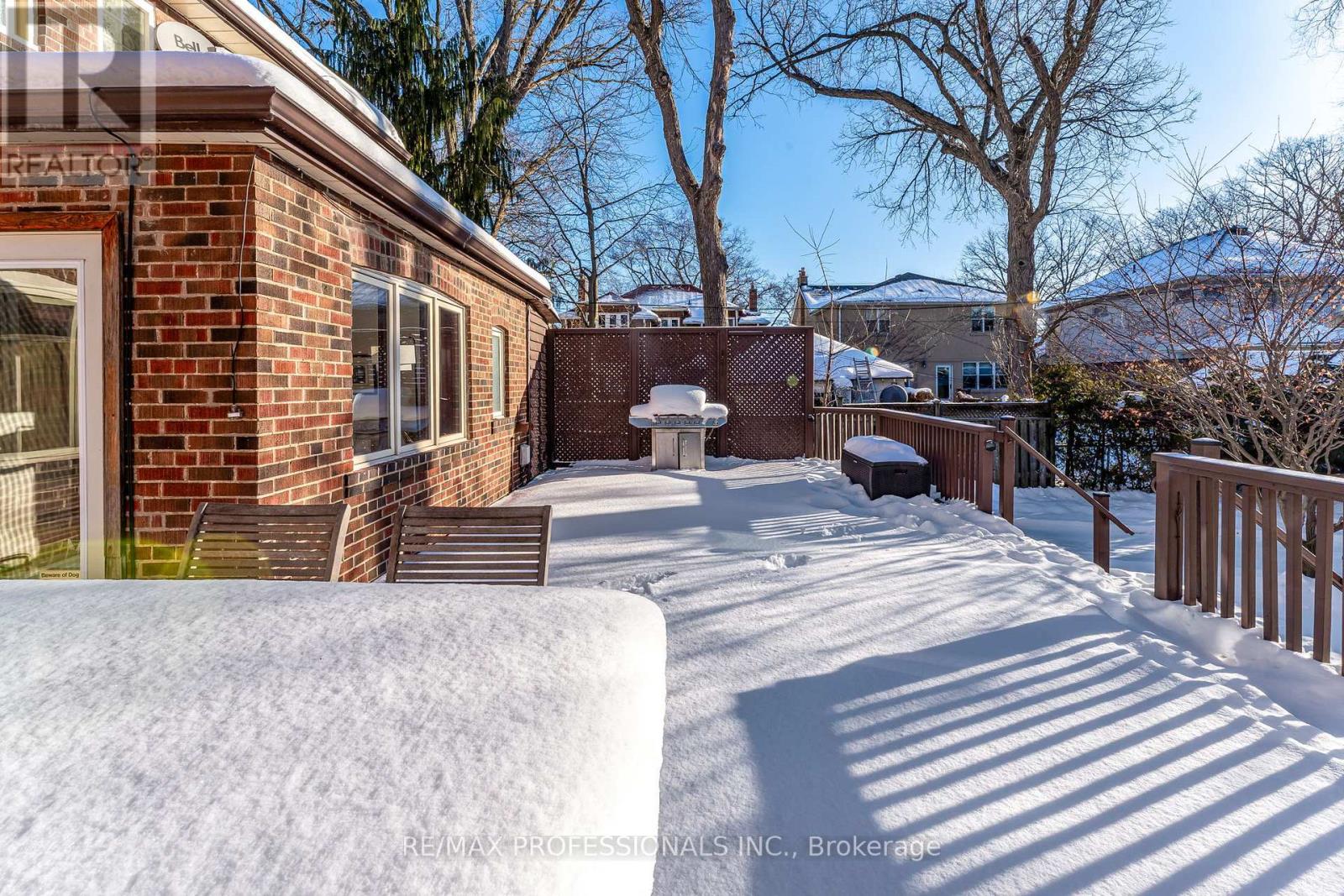 3 Lynngrove Avenue, Toronto (Kingsway South), Ontario  M8X 1M3 - Photo 39 - W12717292