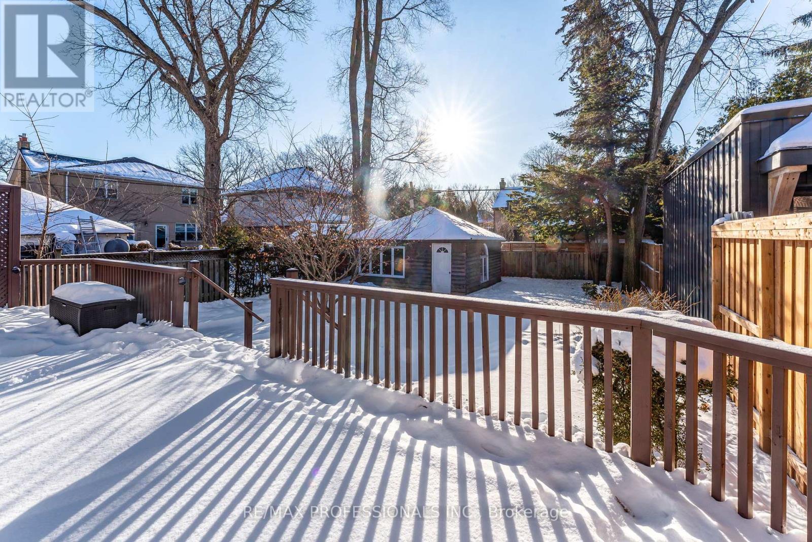 3 Lynngrove Avenue, Toronto (Kingsway South), Ontario  M8X 1M3 - Photo 40 - W12717292