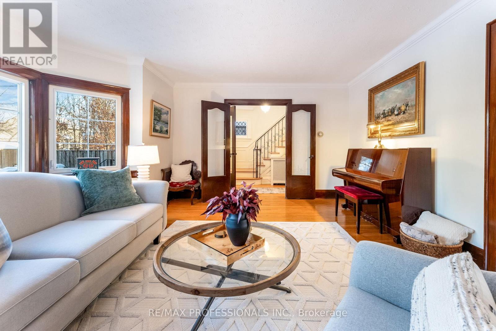 3 Lynngrove Avenue, Toronto (Kingsway South), Ontario  M8X 1M3 - Photo 8 - W12717292