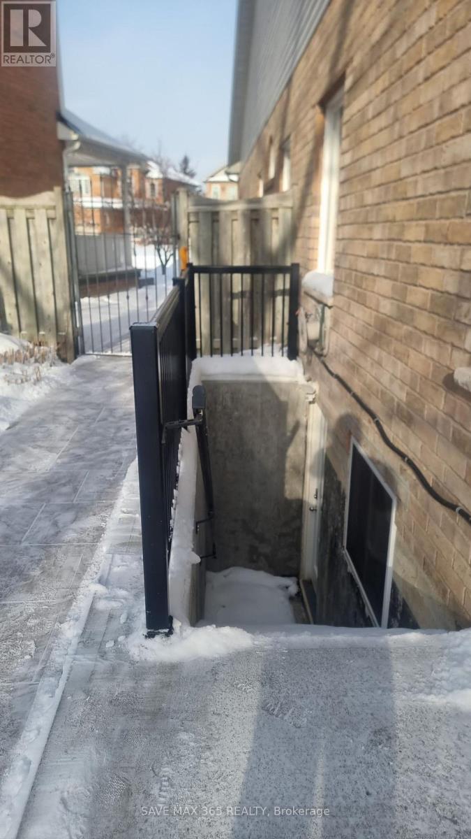 6862 Gooderham Estate Boulevard, Mississauga (Meadowvale Village), Ontario  L5W 1B1 - Photo 11 - W12717324