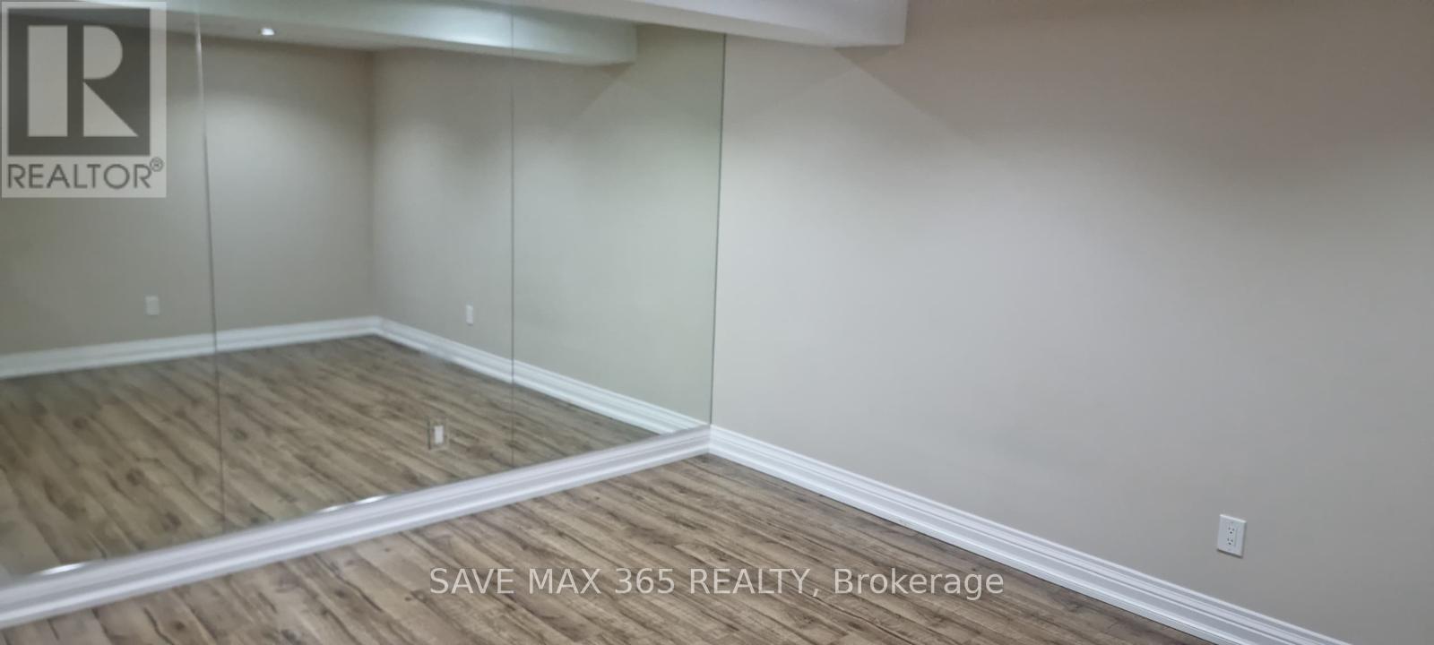 6862 Gooderham Estate Boulevard, Mississauga (Meadowvale Village), Ontario  L5W 1B1 - Photo 9 - W12717324