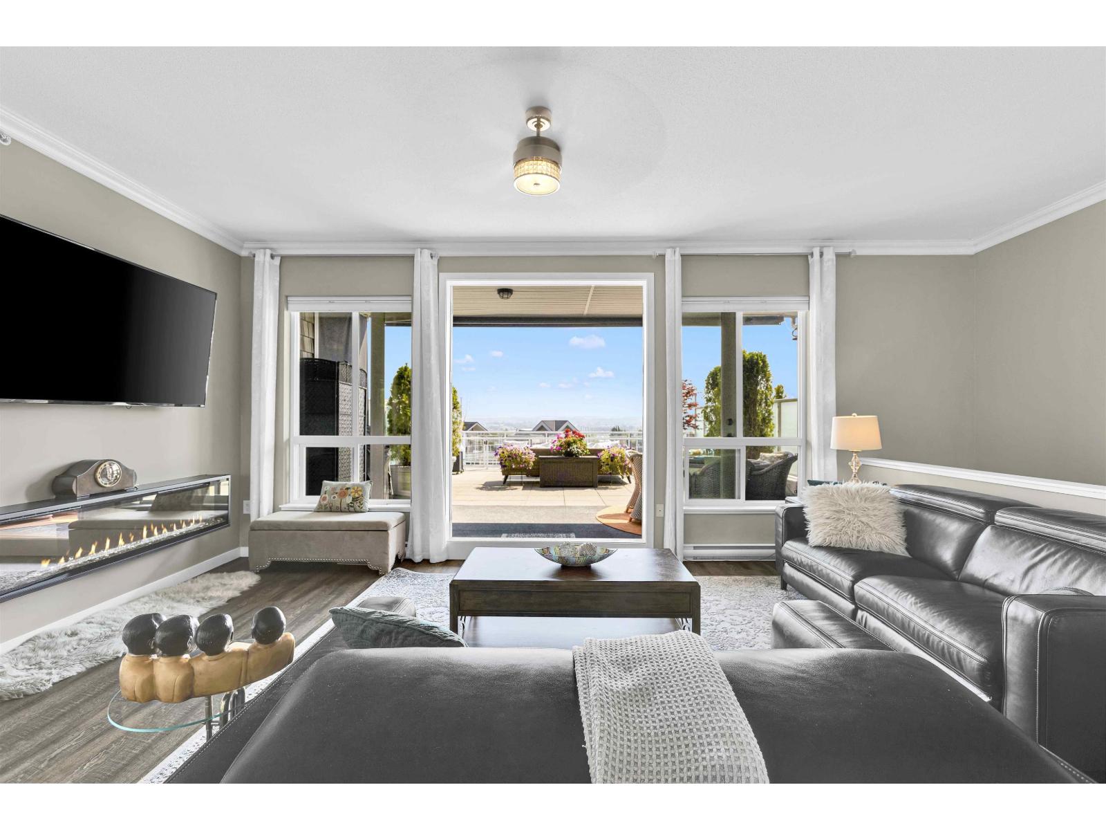 409 6470 194 Street, Surrey, British Columbia  V4N 6J9 - Photo 1 - R3081694