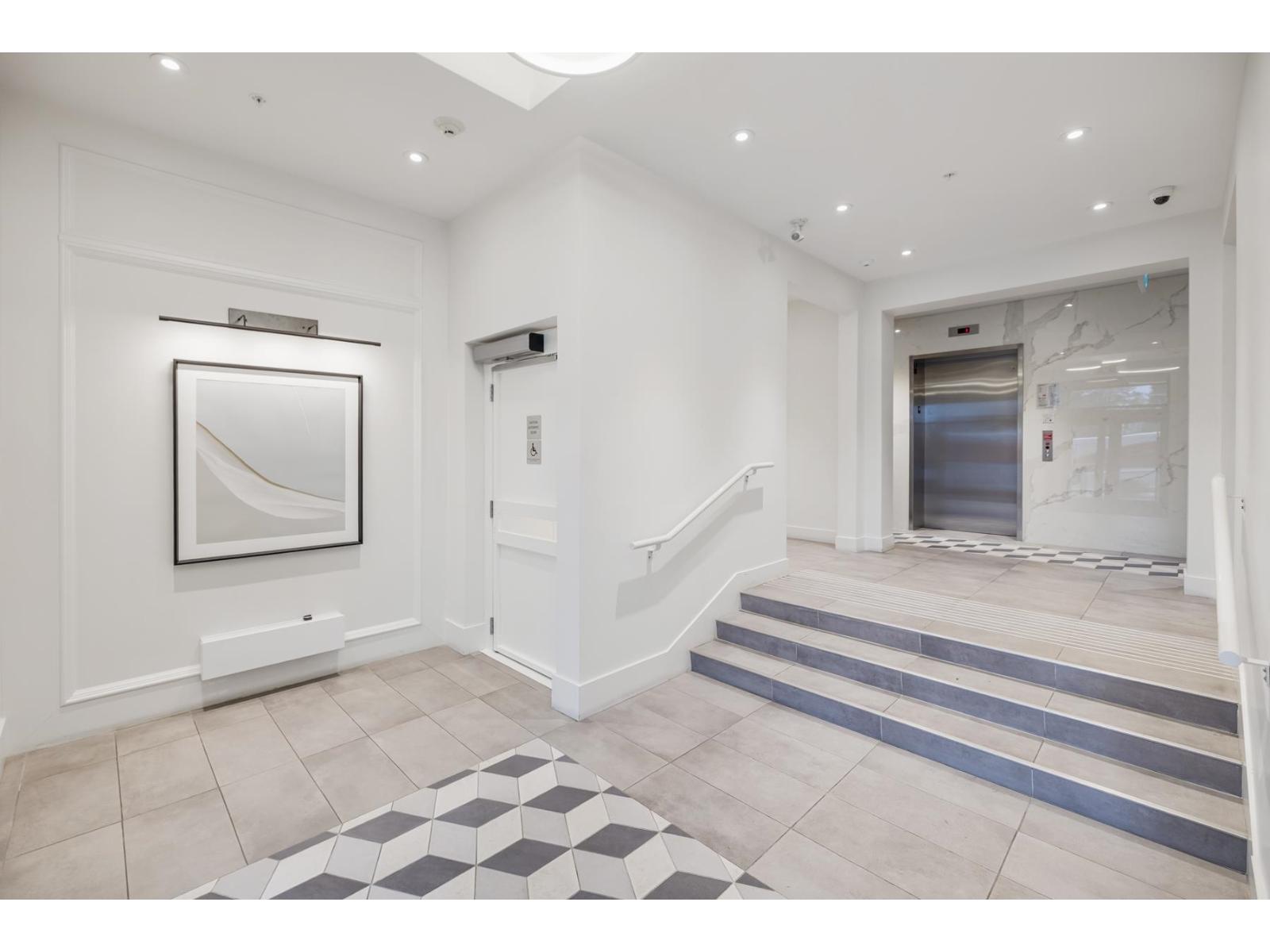 306 13929 105 Boulevard, Surrey, British Columbia  V3T 0R5 - Photo 4 - R3081783