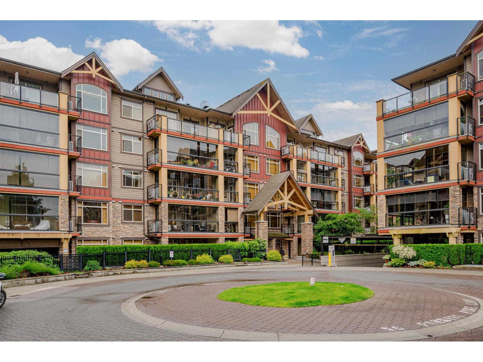 592 8288 207a Street, Langley, British Columbia  V2Y 0L2 - Photo 2 - R3081260