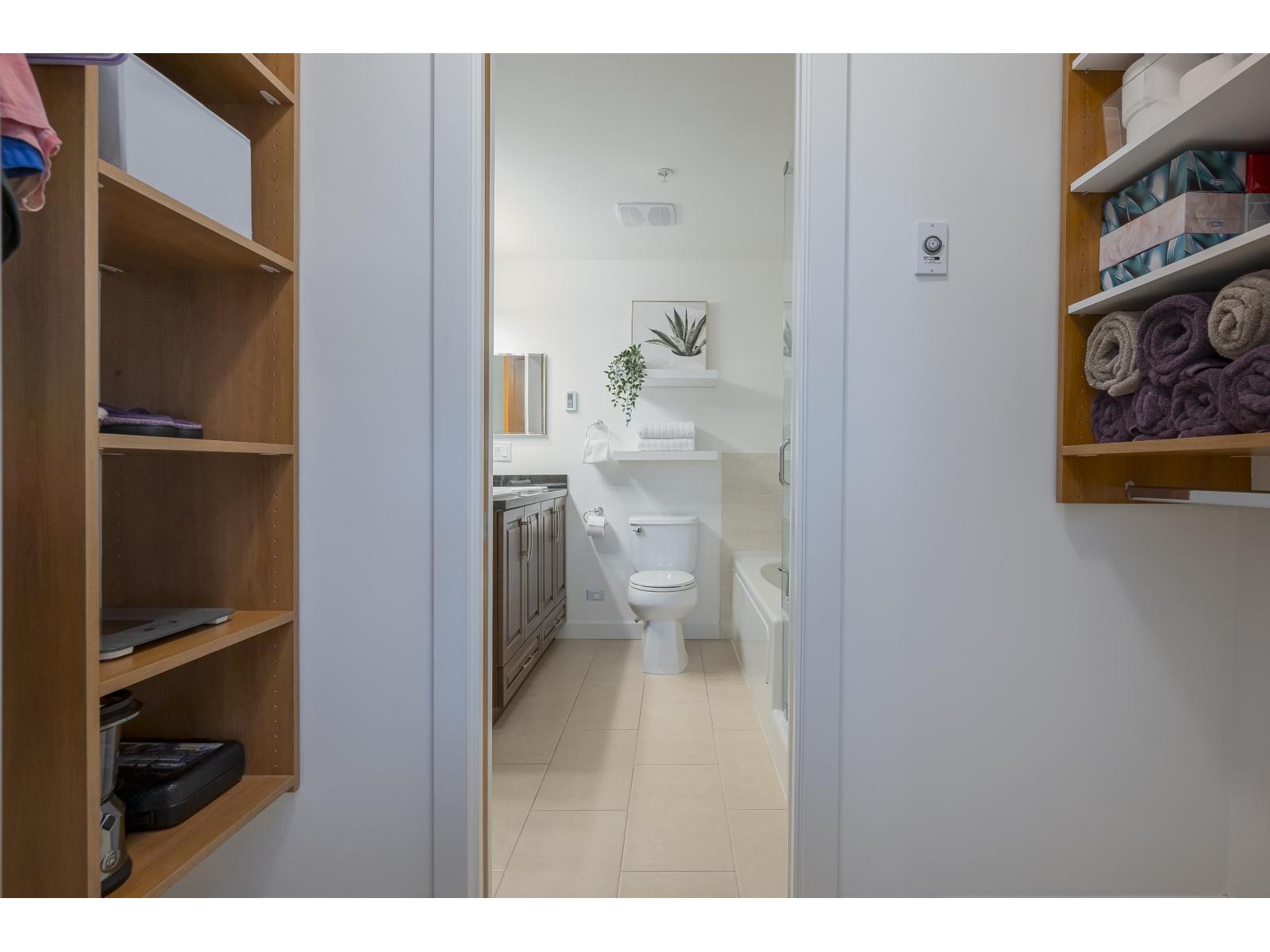 592 8288 207a Street, Langley, British Columbia  V2Y 0L2 - Photo 21 - R3081260