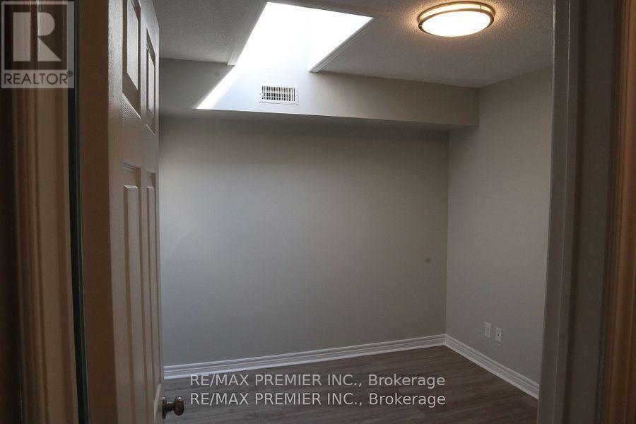 2 Flr - 1657 Weston Road, Toronto, Ontario  M9N 1V2 - Photo 11 - W12716910