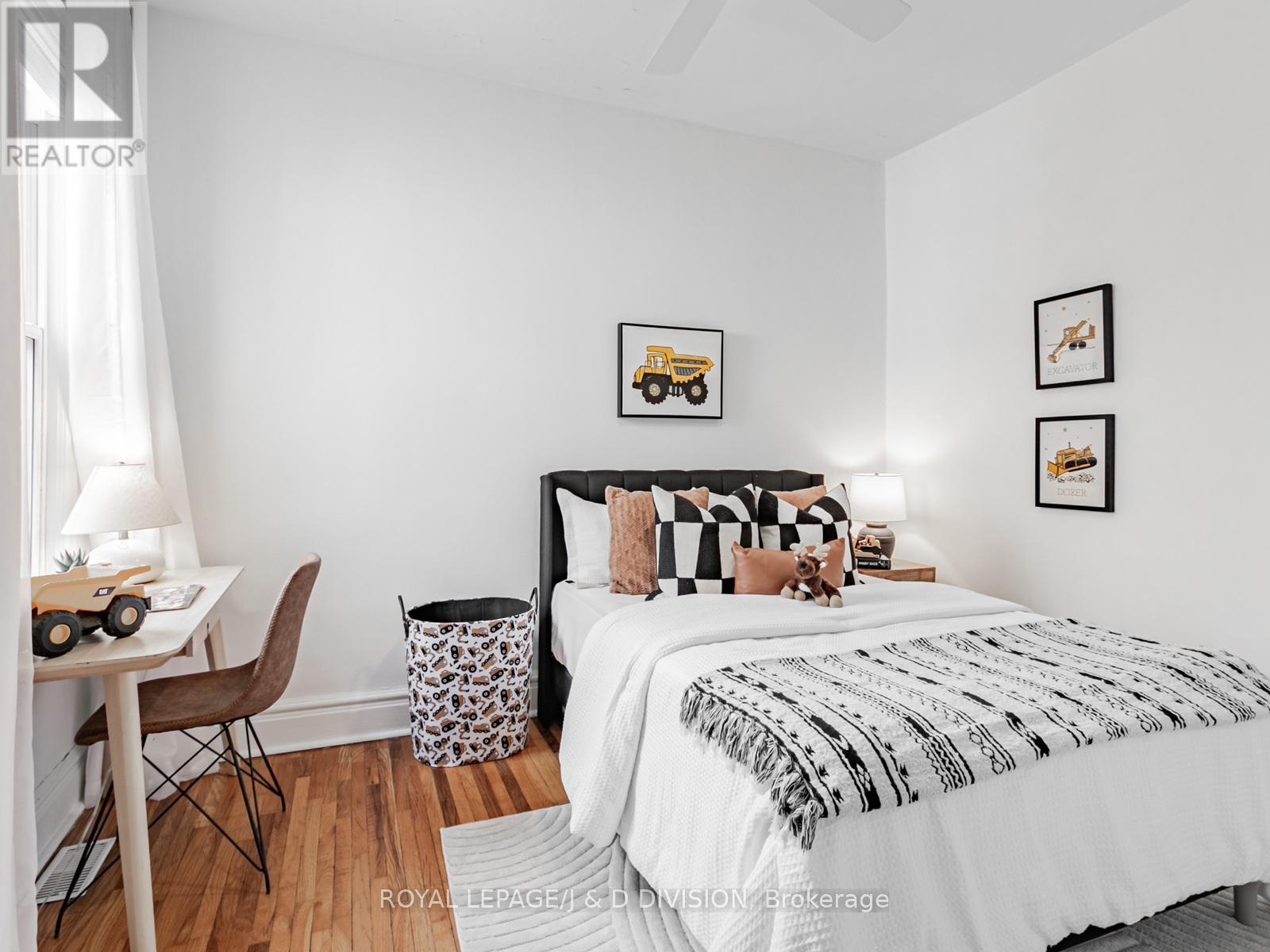 329 Indian Road Crescent, Toronto, Ontario  M6P 2G9 - Photo 16 - W12717044