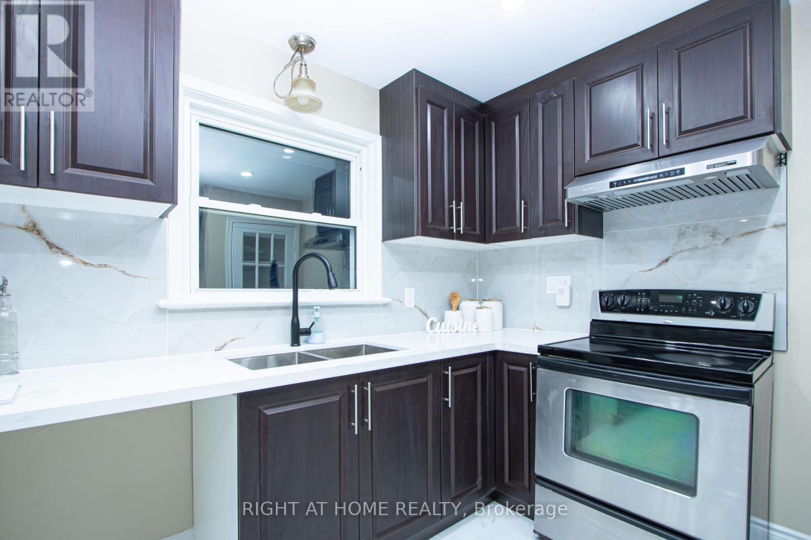 26 Wychwood Park, London North, Ontario  N6G 1R5 - Photo 10 - X12710968