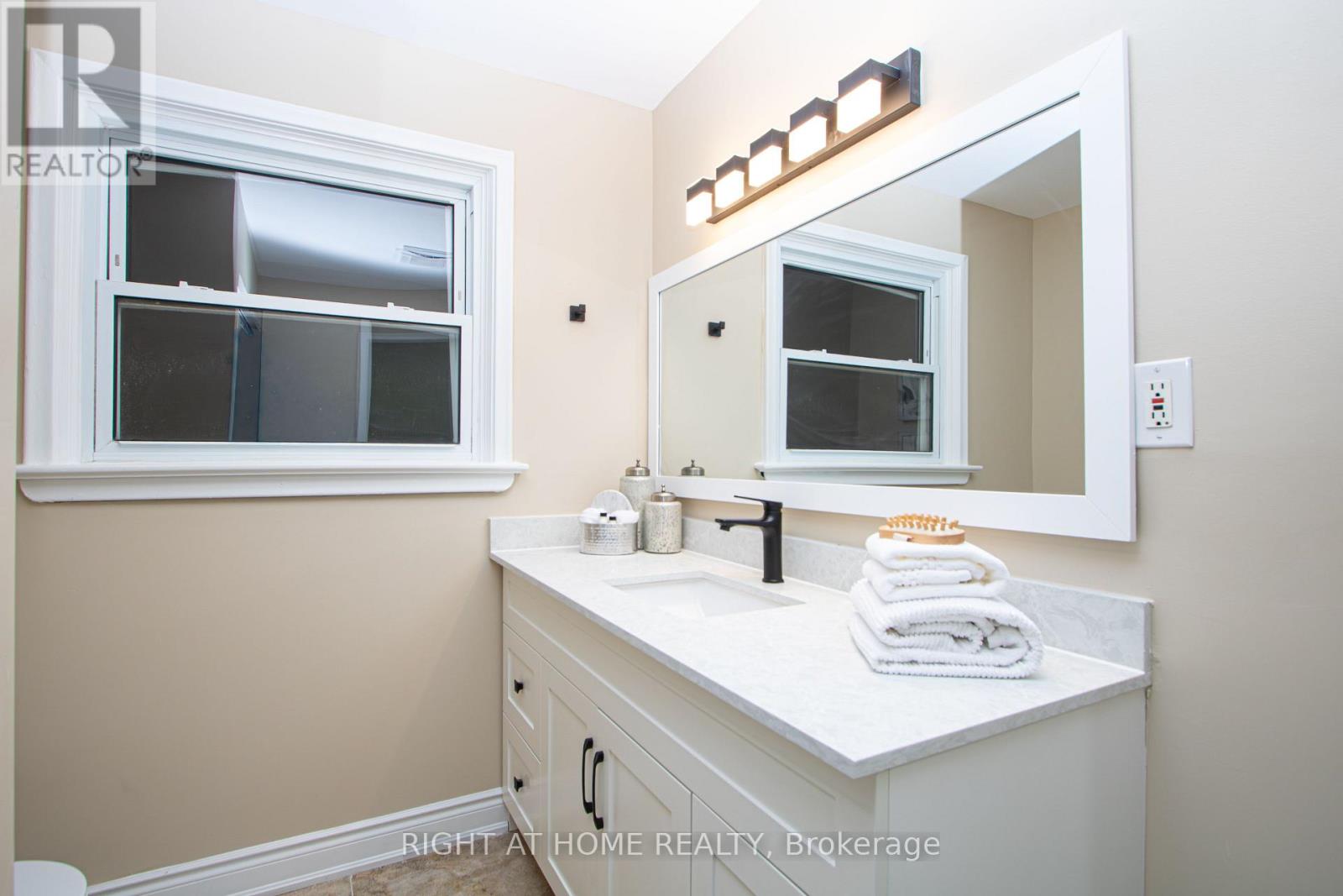 26 Wychwood Park, London North, Ontario  N6G 1R5 - Photo 42 - X12710968