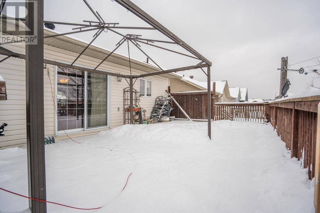 95 Beaumont Ave, Sault Ste. Marie, Ontario P6C 6E7 - Photo 4 - SM253410