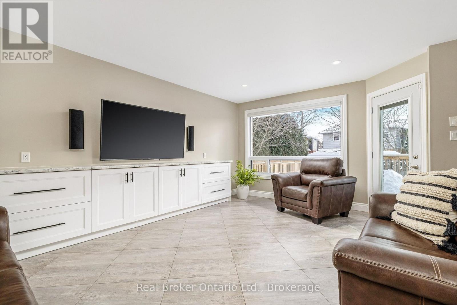 6 Mulberry Court, Guelph, Ontario  N1C 1A6 - Photo 17 - X12717430