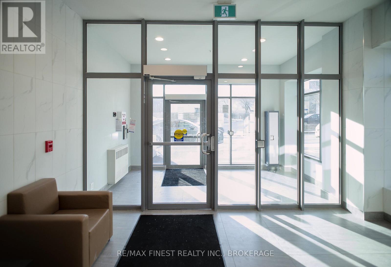 911 - 652 Princess Street, Kingston, Ontario  K7L 1E5 - Photo 2 - X12717420