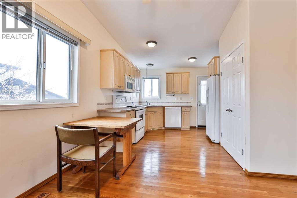 4622 Miners Road, Coalhurst, Alberta  T0L 0V0 - Photo 5 - A2271155