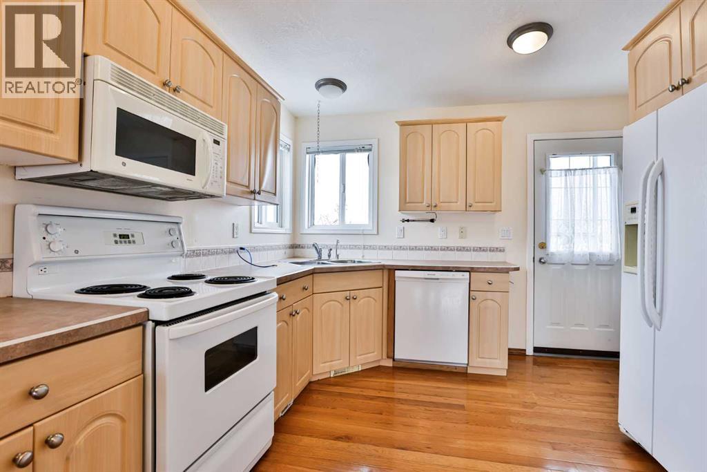 4622 Miners Road, Coalhurst, Alberta  T0L 0V0 - Photo 3 - A2271155