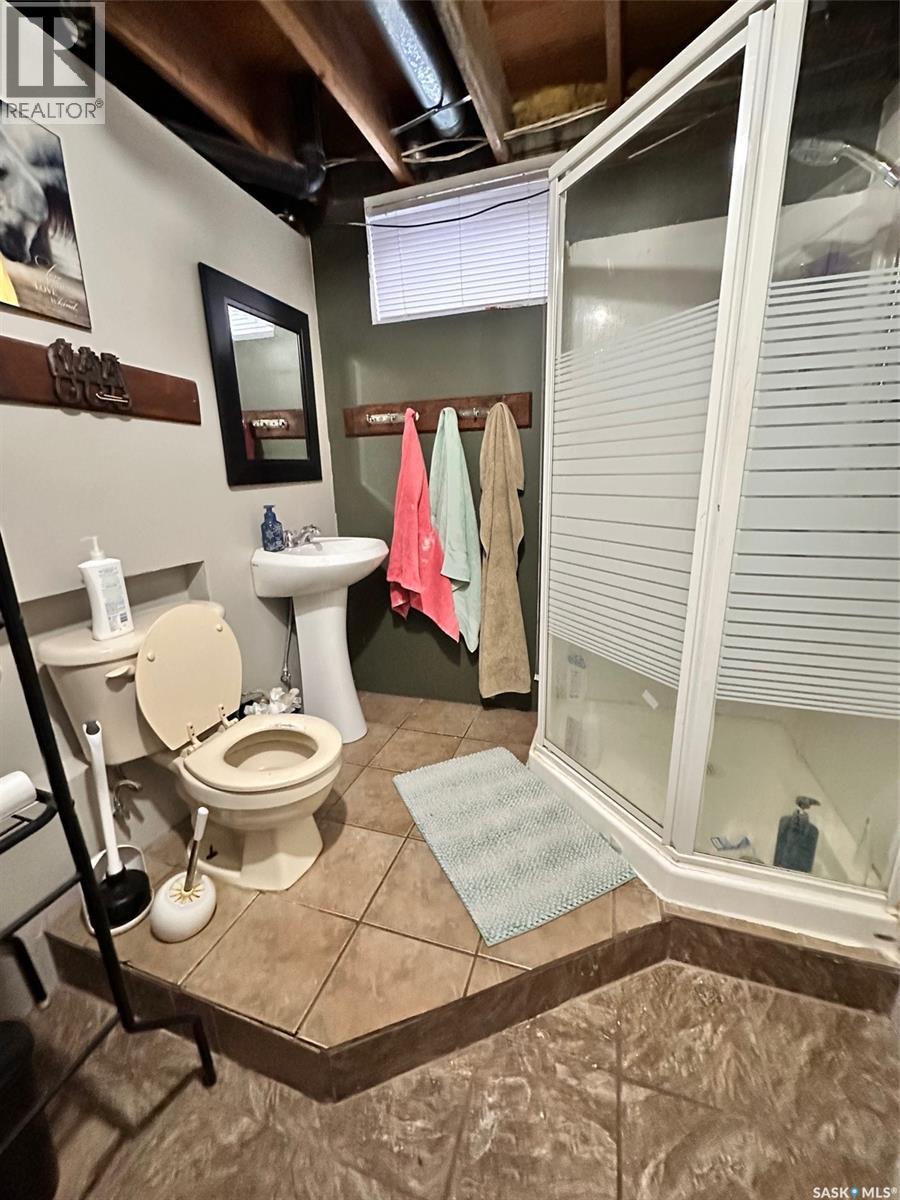 110 South Avenue E, Hafford, Saskatchewan  S0J 1A0 - Photo 17 - SK027193