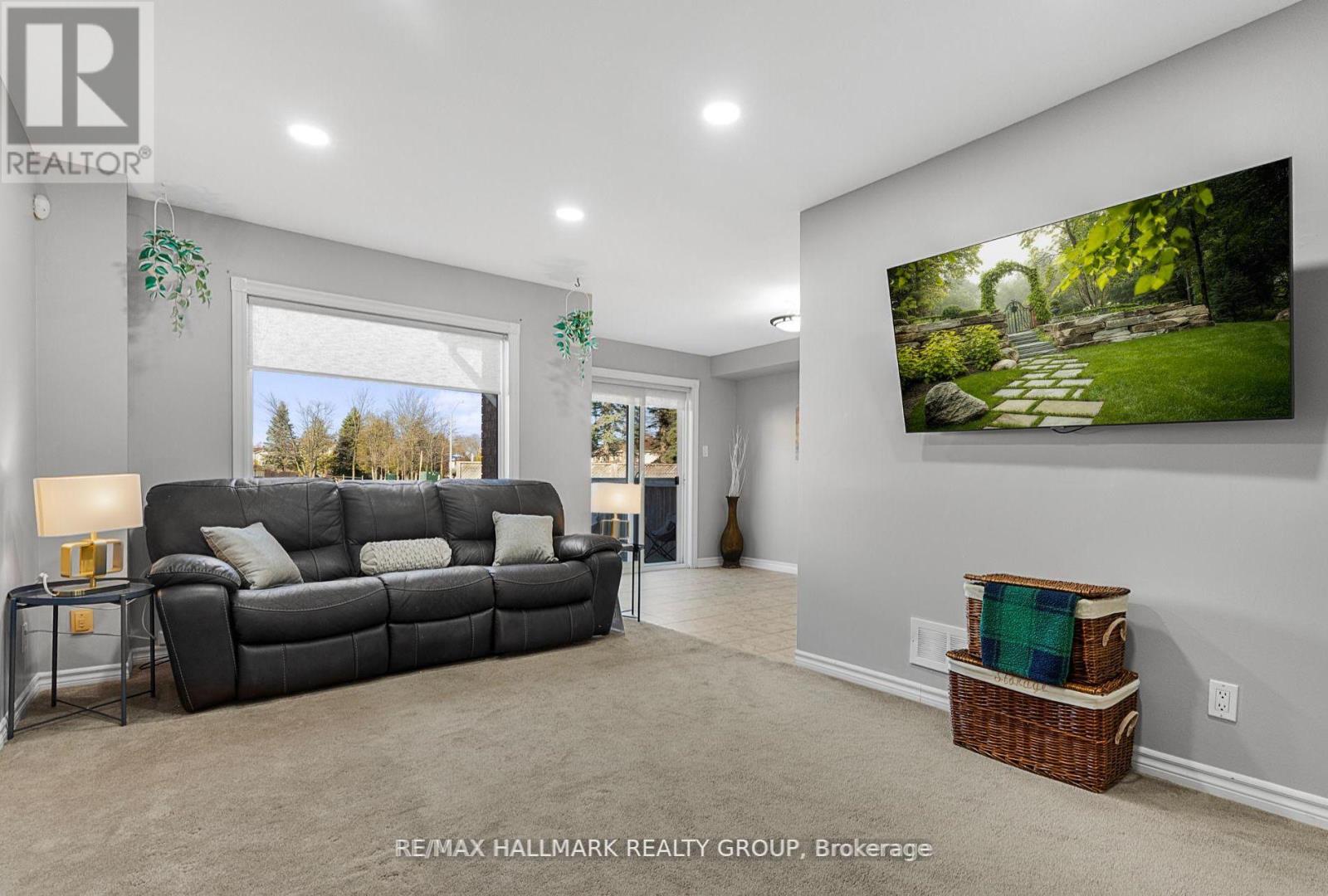 93 Cedarock Drive, Ottawa, Ontario  K2M 2H5 - Photo 3 - X12717508