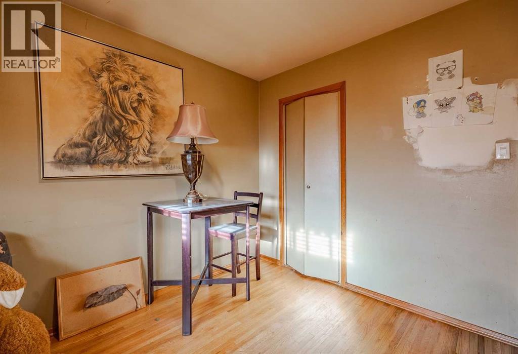 853 Northmount Drive Nw, Calgary, Alberta  T2L 0A3 - Photo 12 - A2280480