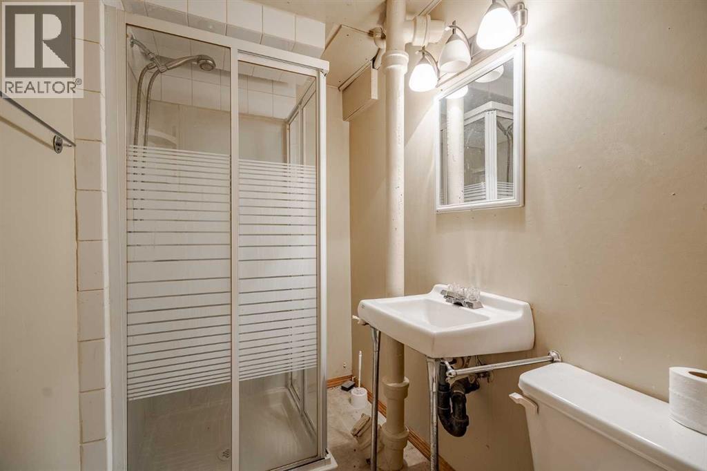 853 Northmount Drive Nw, Calgary, Alberta  T2L 0A3 - Photo 17 - A2280480