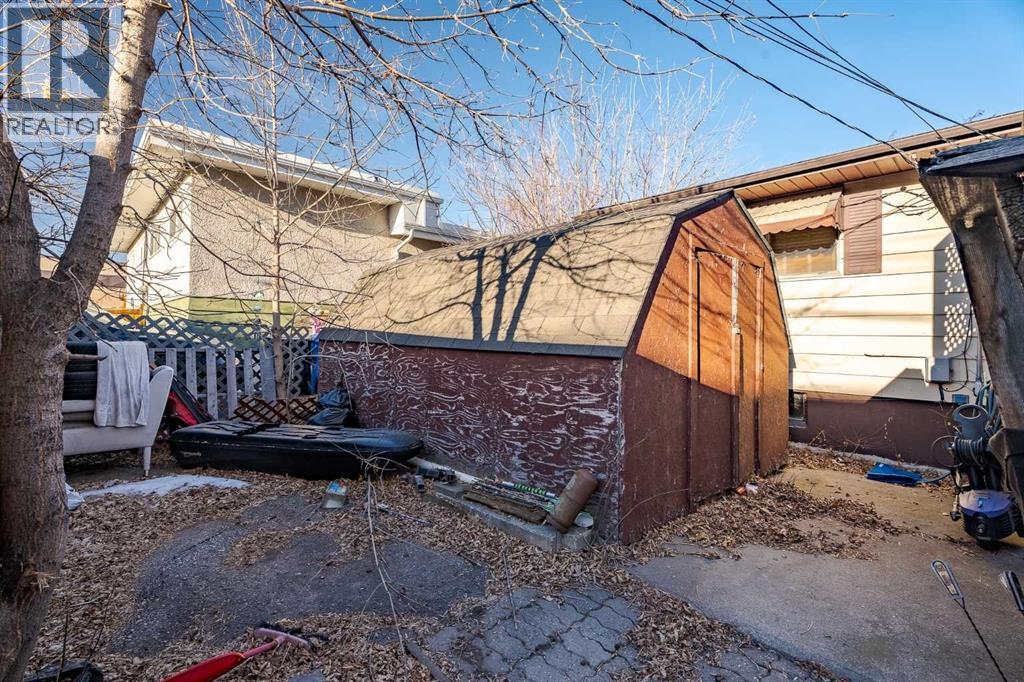 853 Northmount Drive Nw, Calgary, Alberta  T2L 0A3 - Photo 18 - A2280480