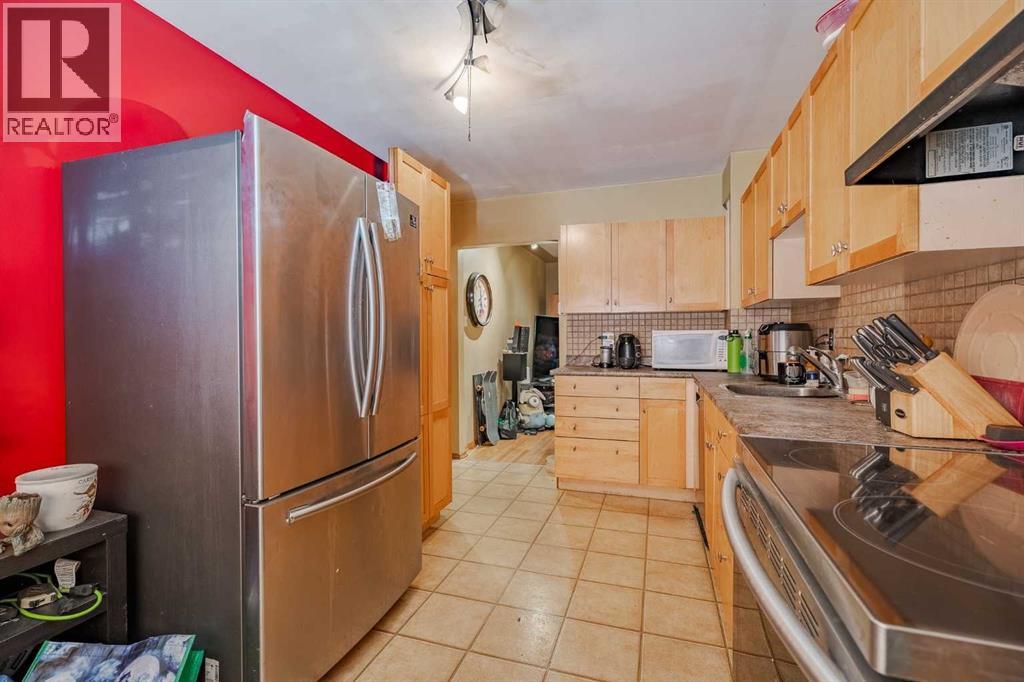 853 Northmount Drive Nw, Calgary, Alberta  T2L 0A3 - Photo 8 - A2280480