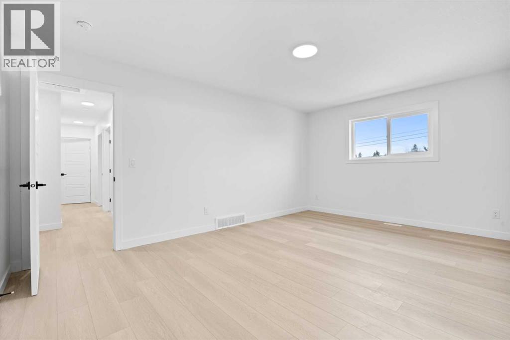 7415 39 Avenue Nw, Calgary, Alberta  T3B 1W9 - Photo 27 - A2278462