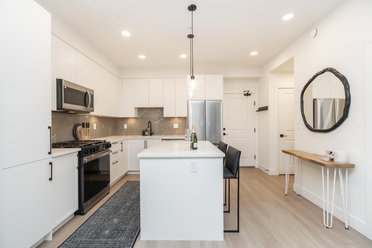 208 3528 146a Street, Surrey, British Columbia  V4P 0H4 - Photo 8 - R3081198