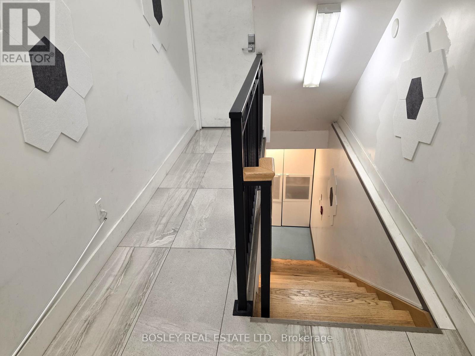 Main - 1052 Queen Street W, Toronto, Ontario  M6J 1H7 - Photo 12 - C12715534