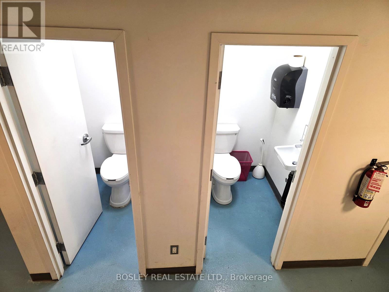 Main - 1052 Queen Street W, Toronto, Ontario  M6J 1H7 - Photo 13 - C12715534