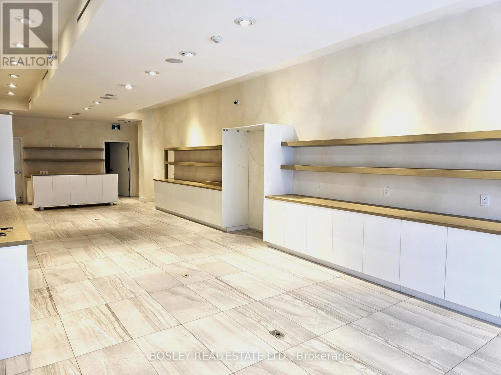 Main - 1052 Queen Street W, Toronto, Ontario  M6J 1H7 - Photo 3 - C12715534