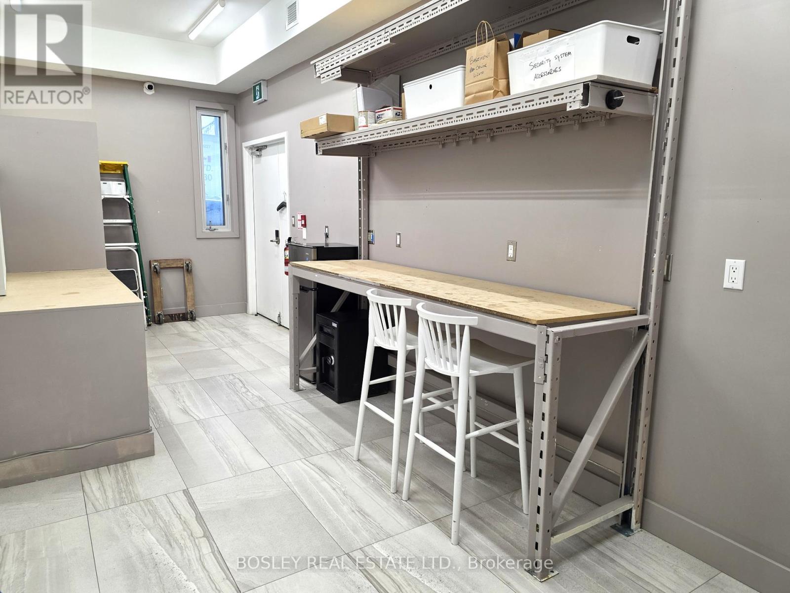 Main - 1052 Queen Street W, Toronto, Ontario  M6J 1H7 - Photo 8 - C12715534