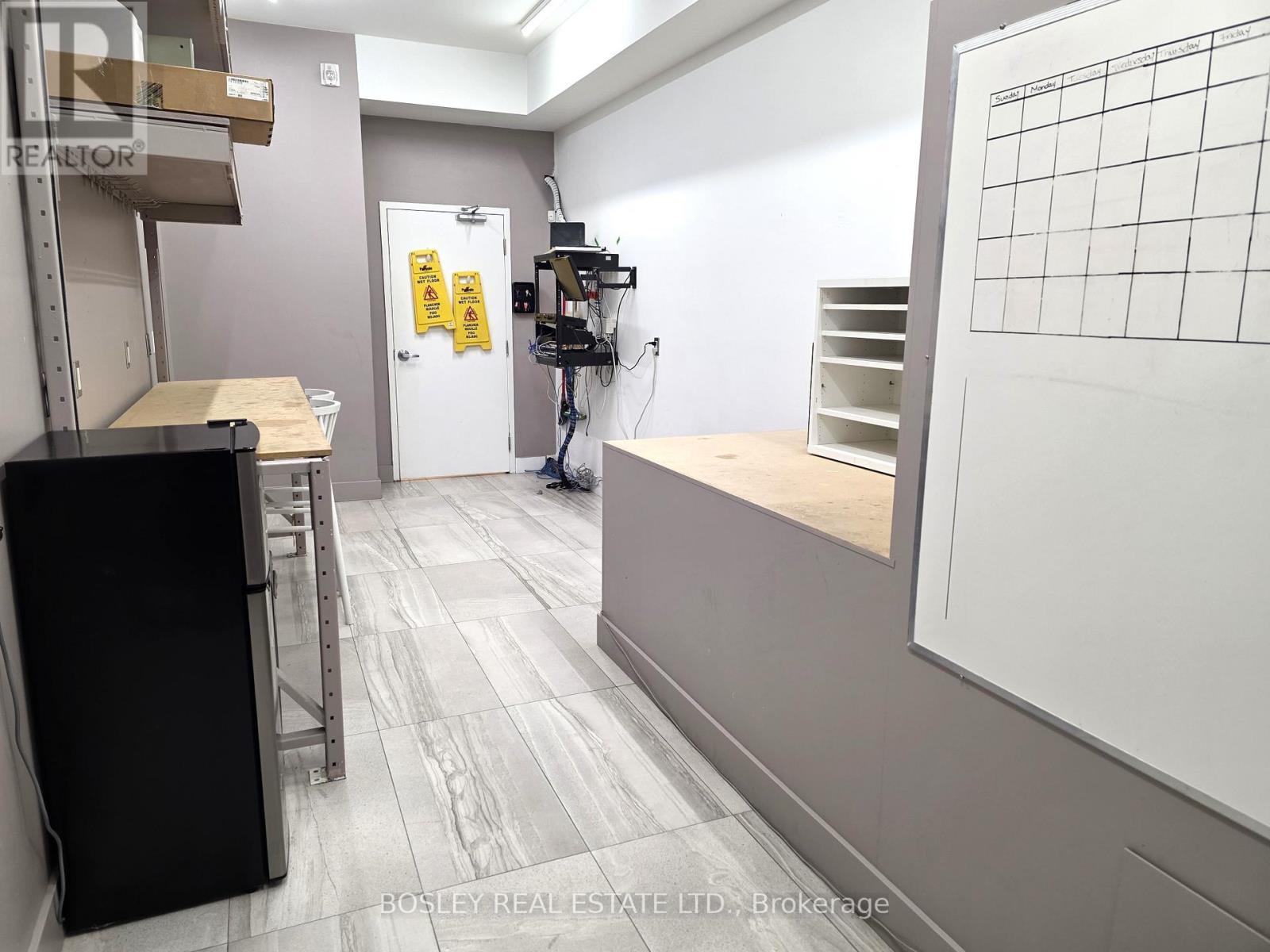 Main - 1052 Queen Street W, Toronto, Ontario  M6J 1H7 - Photo 9 - C12715534